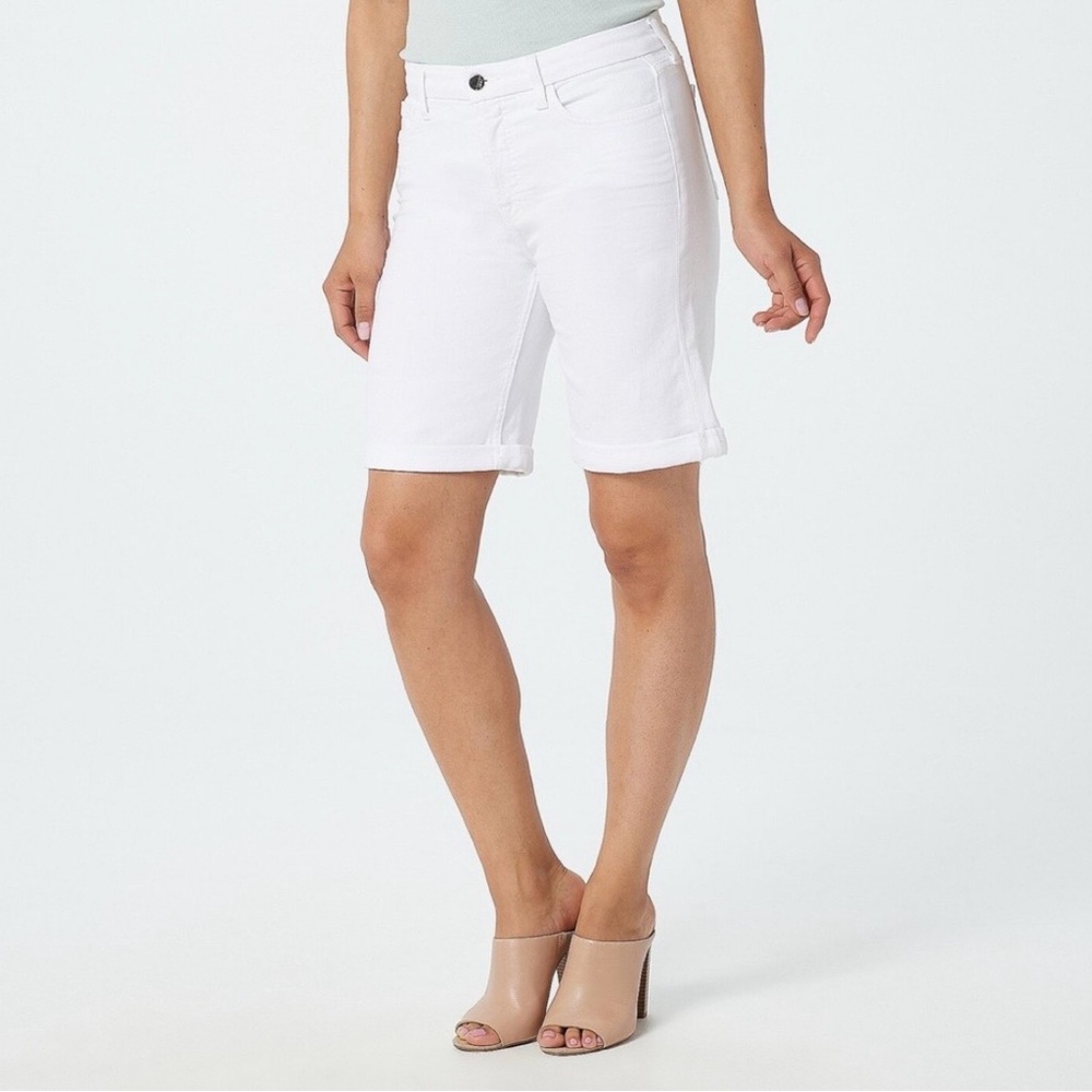 Jen7 by 7 For All Mankind White Bermuda Shorts Size 4 Stretch